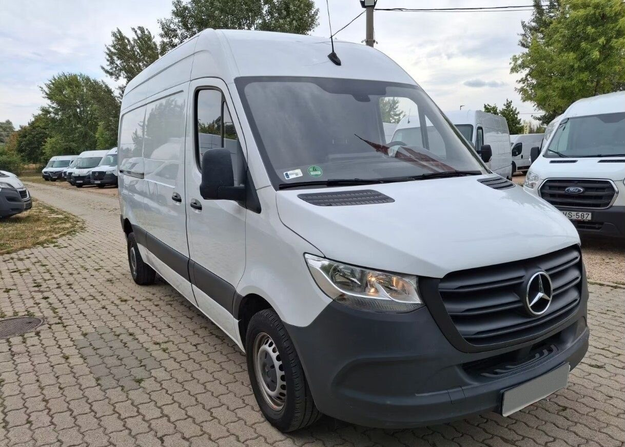 Mercedes-Benz Sprinter - Цельнометаллический фургон: фото 1 Mercedes-Benz Sprinter - Цельнометаллический фургон: фото 1