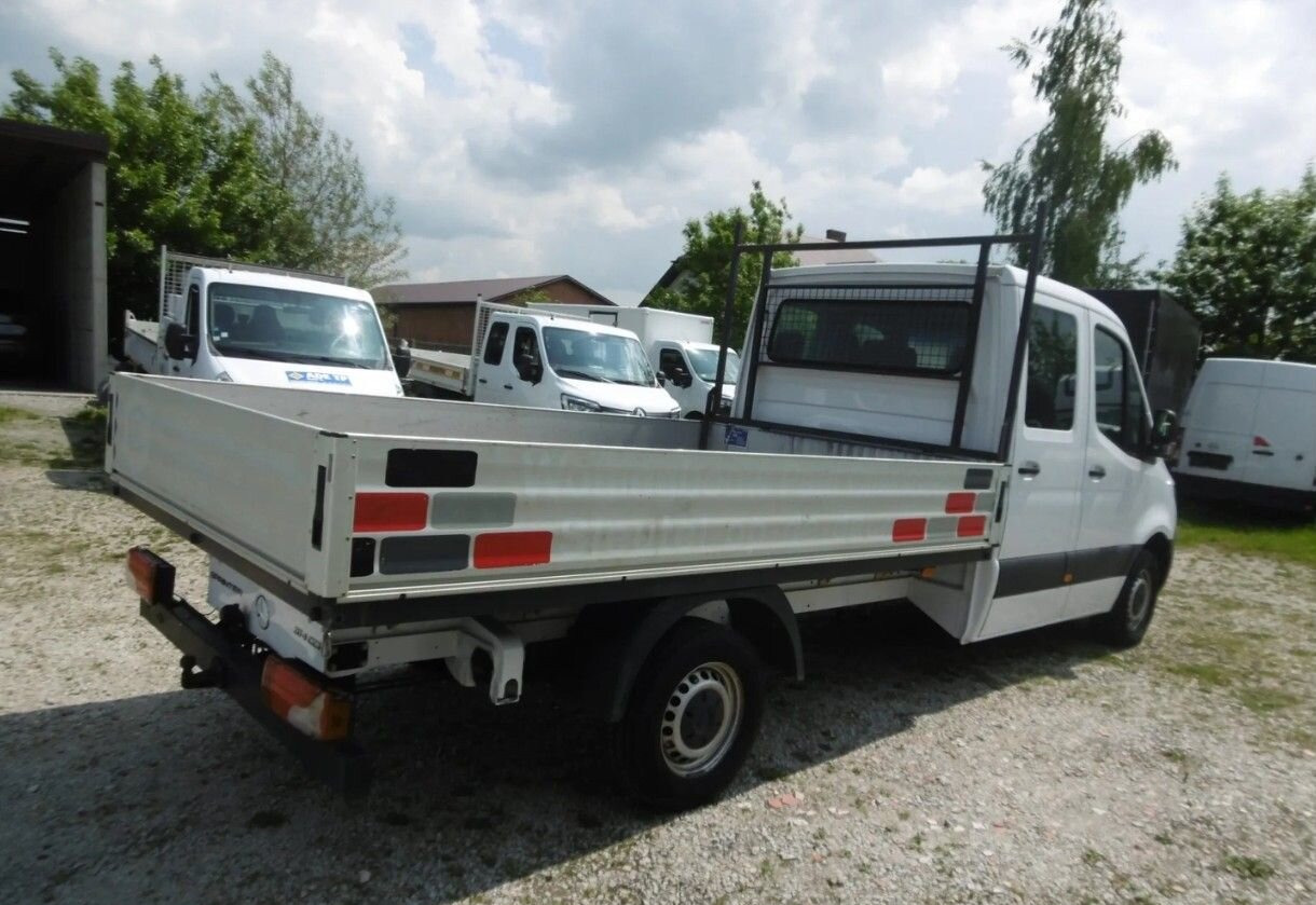 Mercedes-Benz Sprinter - Малотоннажный бортовой грузовик, Грузопассажирский фургон: фото 4 Mercedes-Benz Sprinter - Малотоннажный бортовой грузовик, Грузопассажирский фургон: фото 4