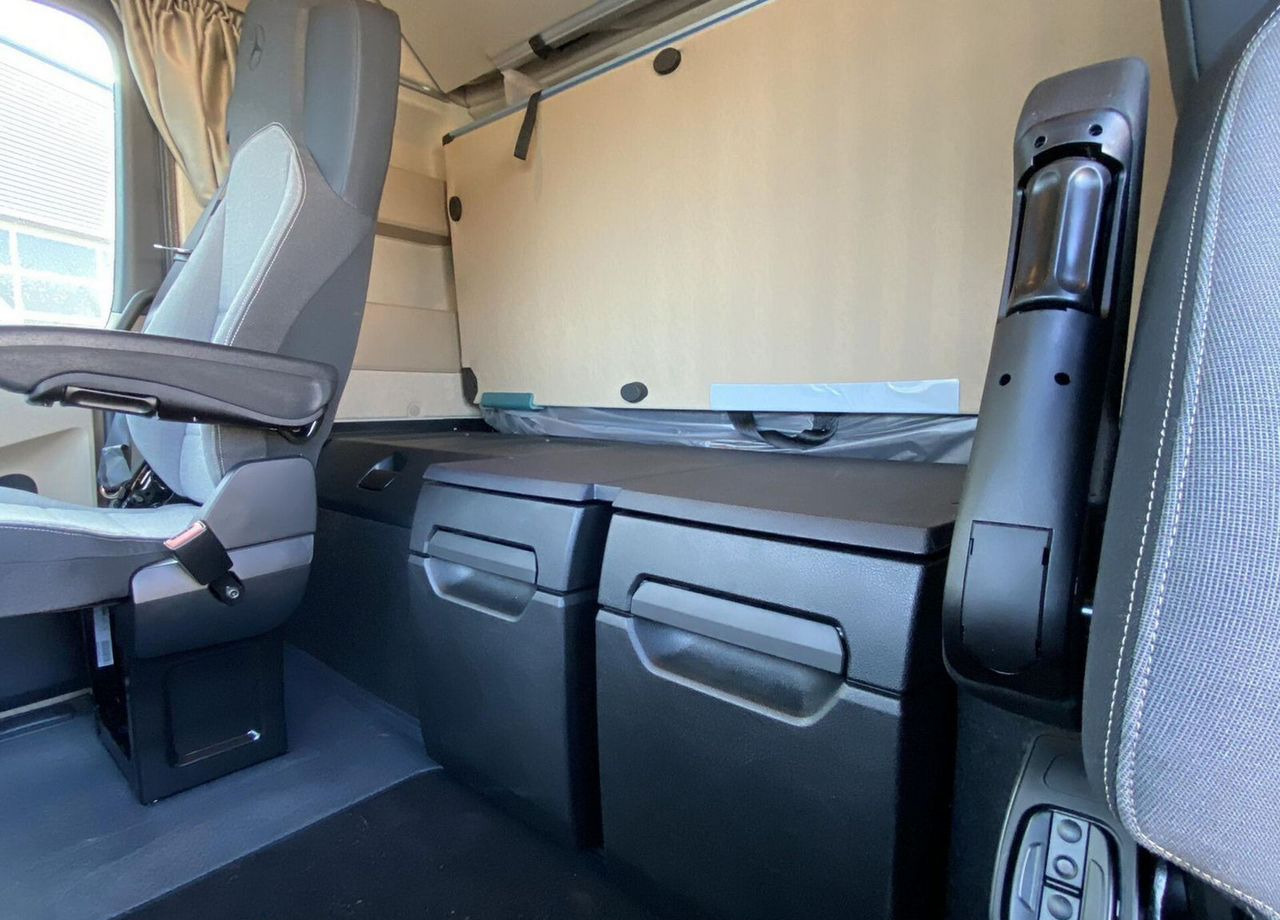 Новый Тягач Mercedes-Benz Actros: фото 11