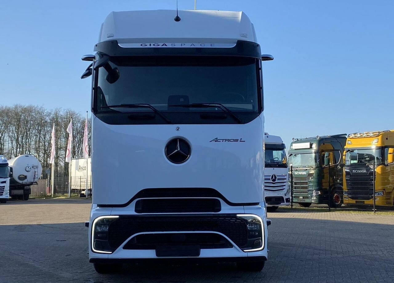 Mercedes-Benz Actros - Тягач: фото 3 Mercedes-Benz Actros - Тягач: фото 3