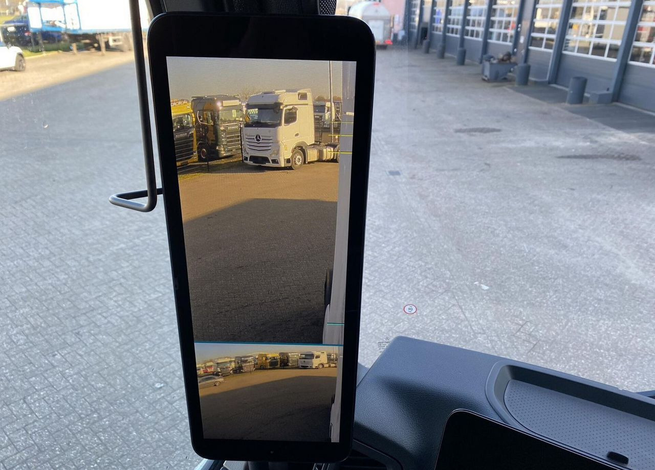 Новый Тягач Mercedes-Benz Actros: фото 10