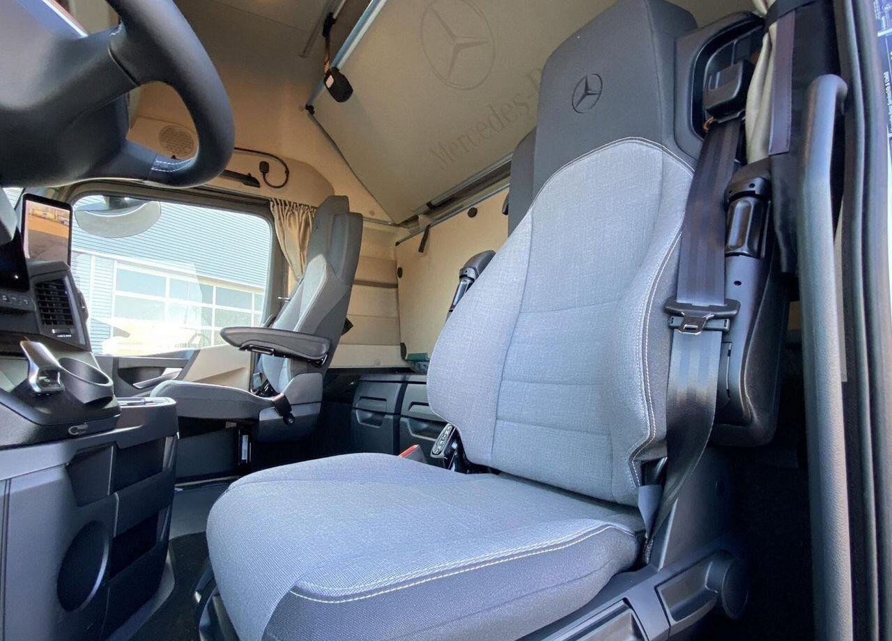 Новый Тягач Mercedes-Benz Actros: фото 13