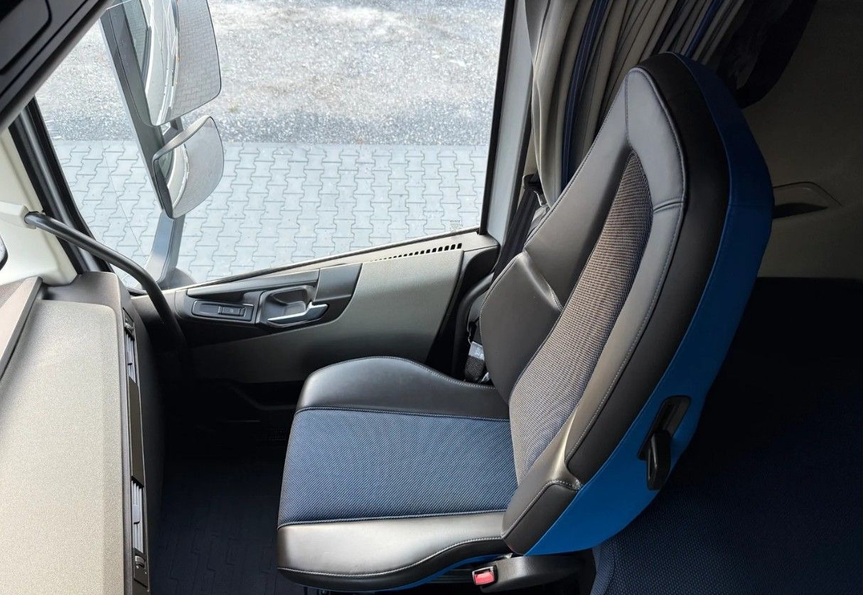 Тягач Volvo FH: фото 23