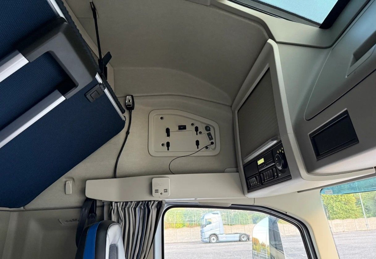 Тягач Volvo FH: фото 15