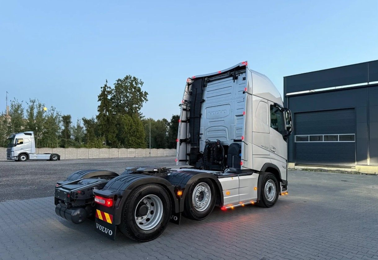 Тягач Volvo FH: фото 10