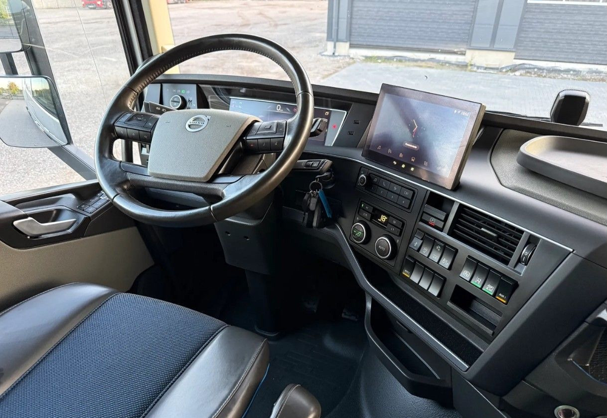Тягач Volvo FH: фото 22