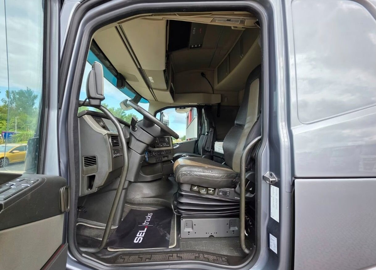 Тягач Volvo FH: фото 26