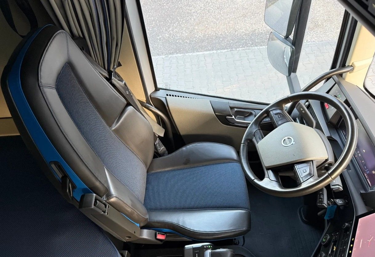 Тягач Volvo FH: фото 24