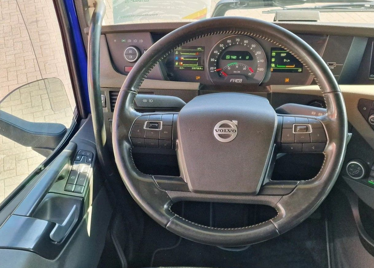 Тягач Volvo FH: фото 28