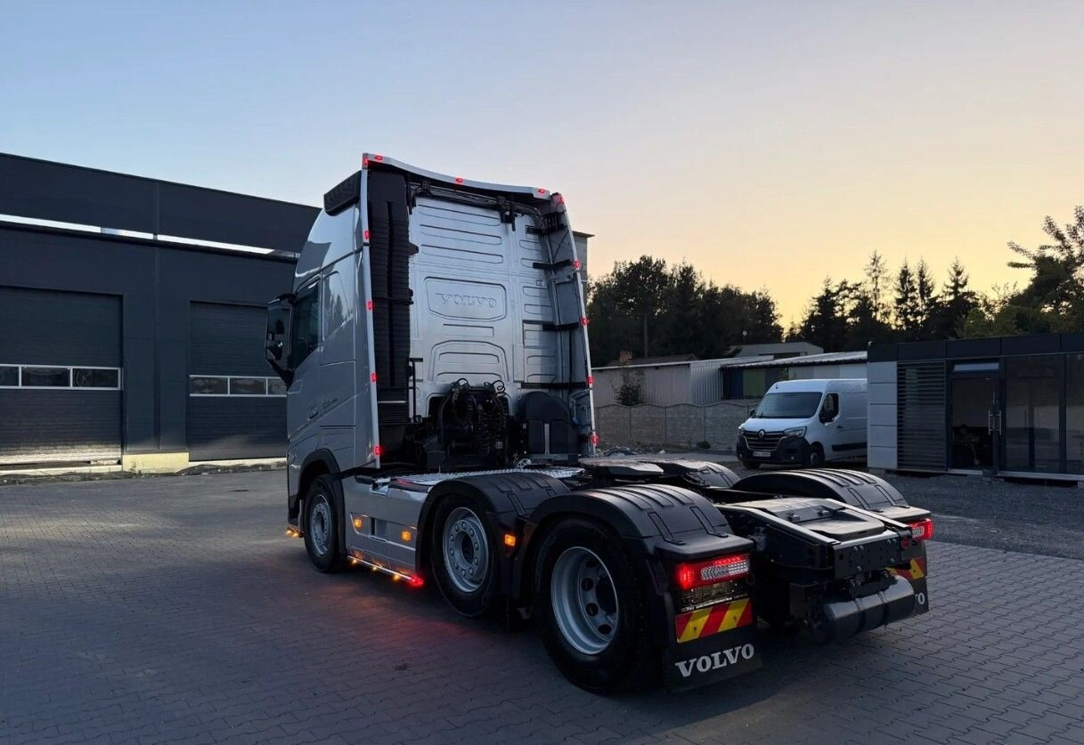 Тягач Volvo FH: фото 8