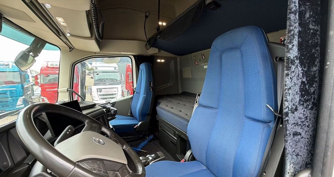 Тягач Volvo FH: фото 17