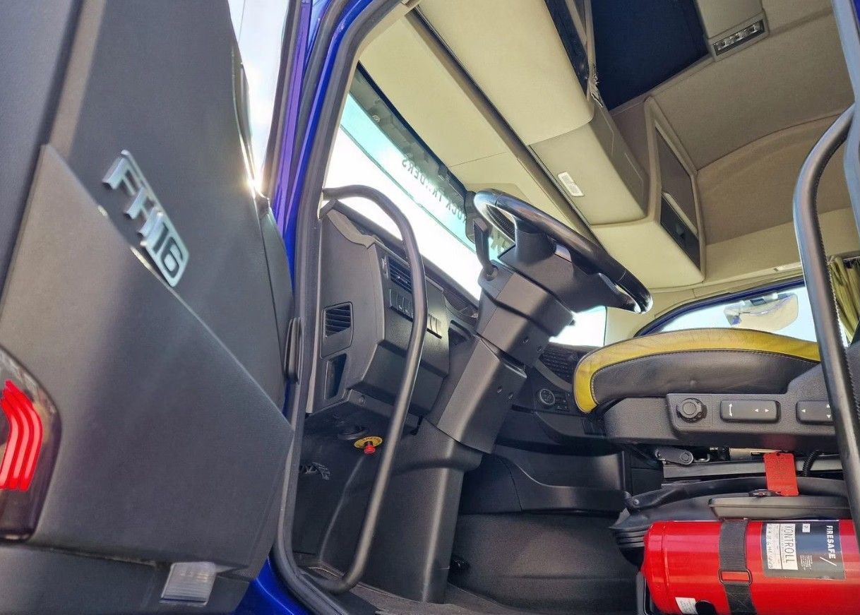 Тягач Volvo FH: фото 30