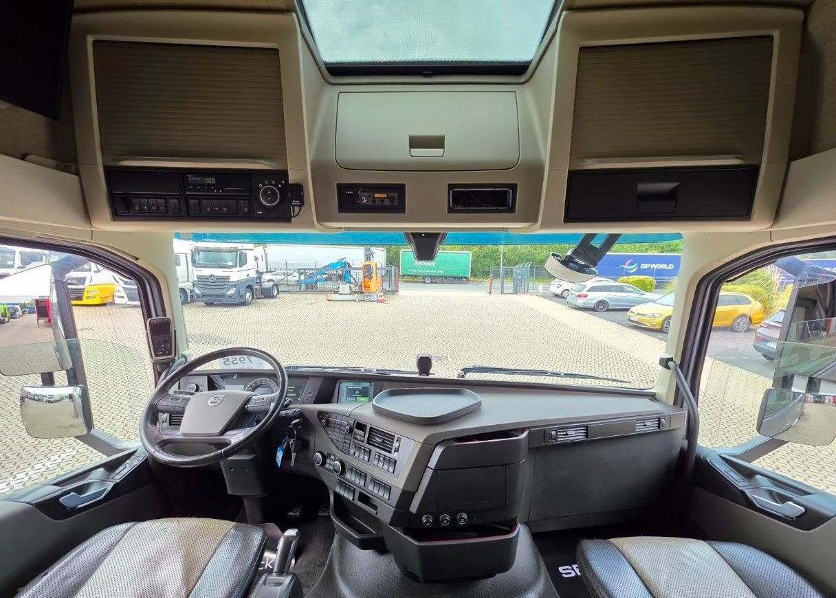 Тягач Volvo FH: фото 21