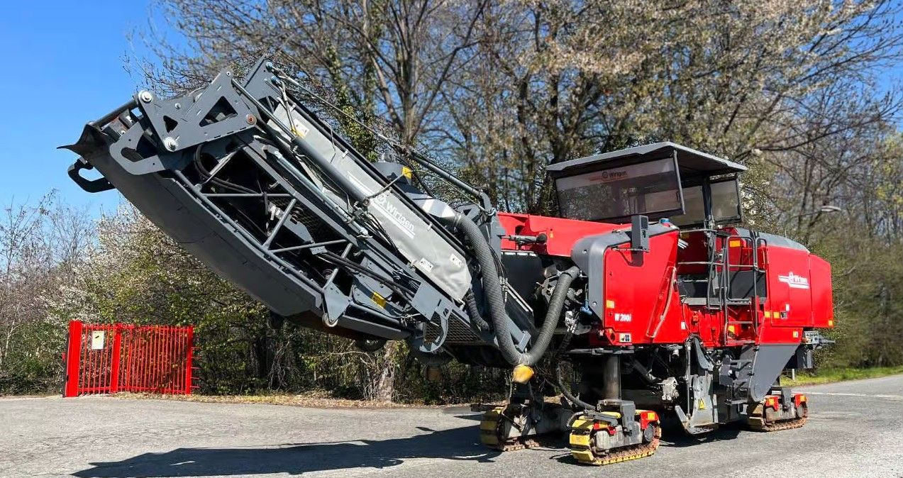 Wirtgen W 200 - Дорожная фреза: фото 1 Wirtgen W 200 - Дорожная фреза: фото 1