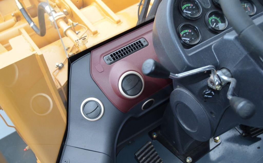 Новый Фронтальный погрузчик Фронтальный погрузчик Lonking LG833B г/п 3 тонны: фото 6