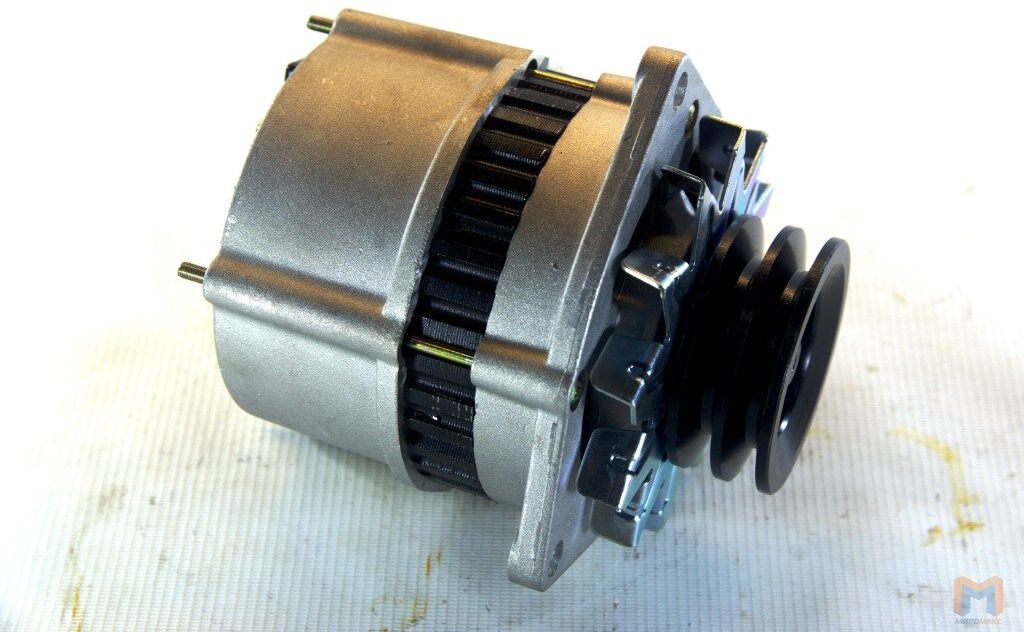 Генератор MDAC322103, 28В/55А, шкив 2 ручья ДВС DEUTZ TD226B-6G/WP6G - Двигатель и запчасти для Строительной техники: фото 1 Генератор MDAC322103, 28В/55А, шкив 2 ручья ДВС DEUTZ TD226B-6G/WP6G - Двигатель и запчасти для Строительной техники: фото 1