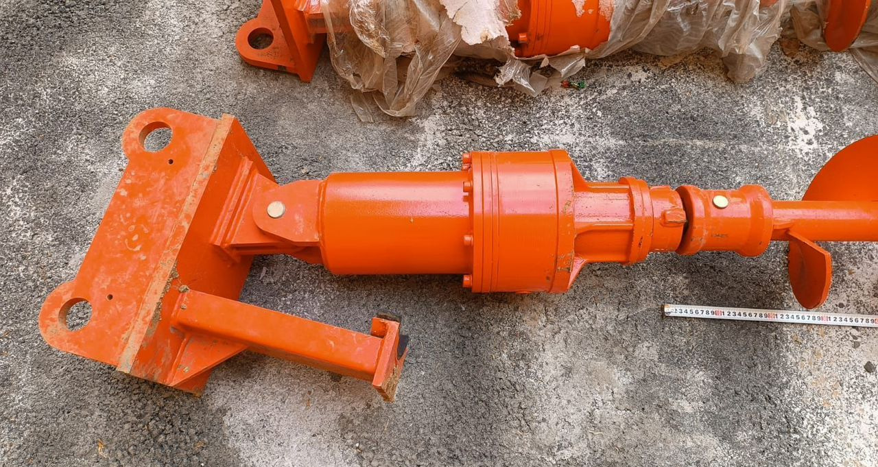 Гидробур (ямобур) на экскаваторы-погрузчики - Бур для Экскаваторов-погрузчиков: фото 3 Гидробур (ямобур) на экскаваторы-погрузчики - Бур для Экскаваторов-погрузчиков: фото 3