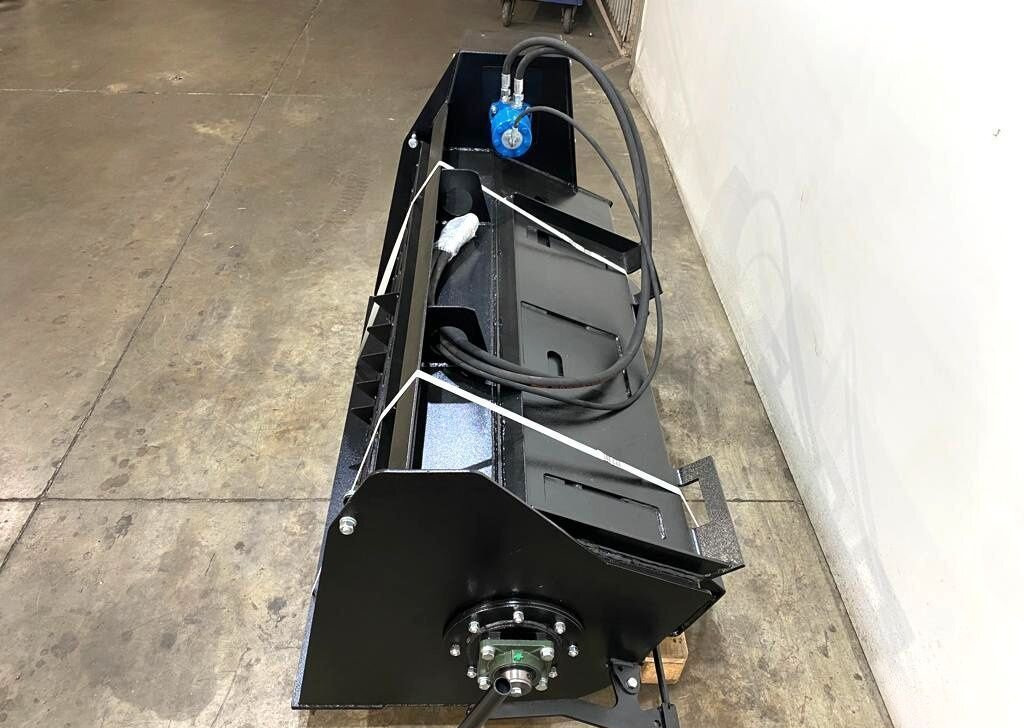 Новый Ковш для Мини-погрузчиков с бортовым поворотом Ковш бетоносмеситель на мини погрузчик: фото 6 Новый Ковш для Мини-погрузчиков с бортовым поворотом Ковш бетоносмеситель на мини погрузчик: фото 6