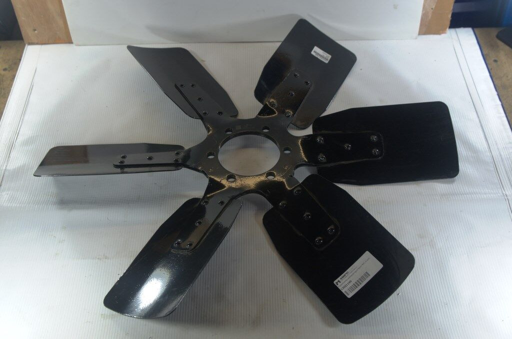 Крыльчатка вентилятора металл, 90*600мм., 6 отверстий ДВС DEUTZ TD226B-6G/WP6G - Двигатель и запчасти для Строительной техники: фото 1 Крыльчатка вентилятора металл, 90*600мм., 6 отверстий ДВС DEUTZ TD226B-6G/WP6G - Двигатель и запчасти для Строительной техники: фото 1