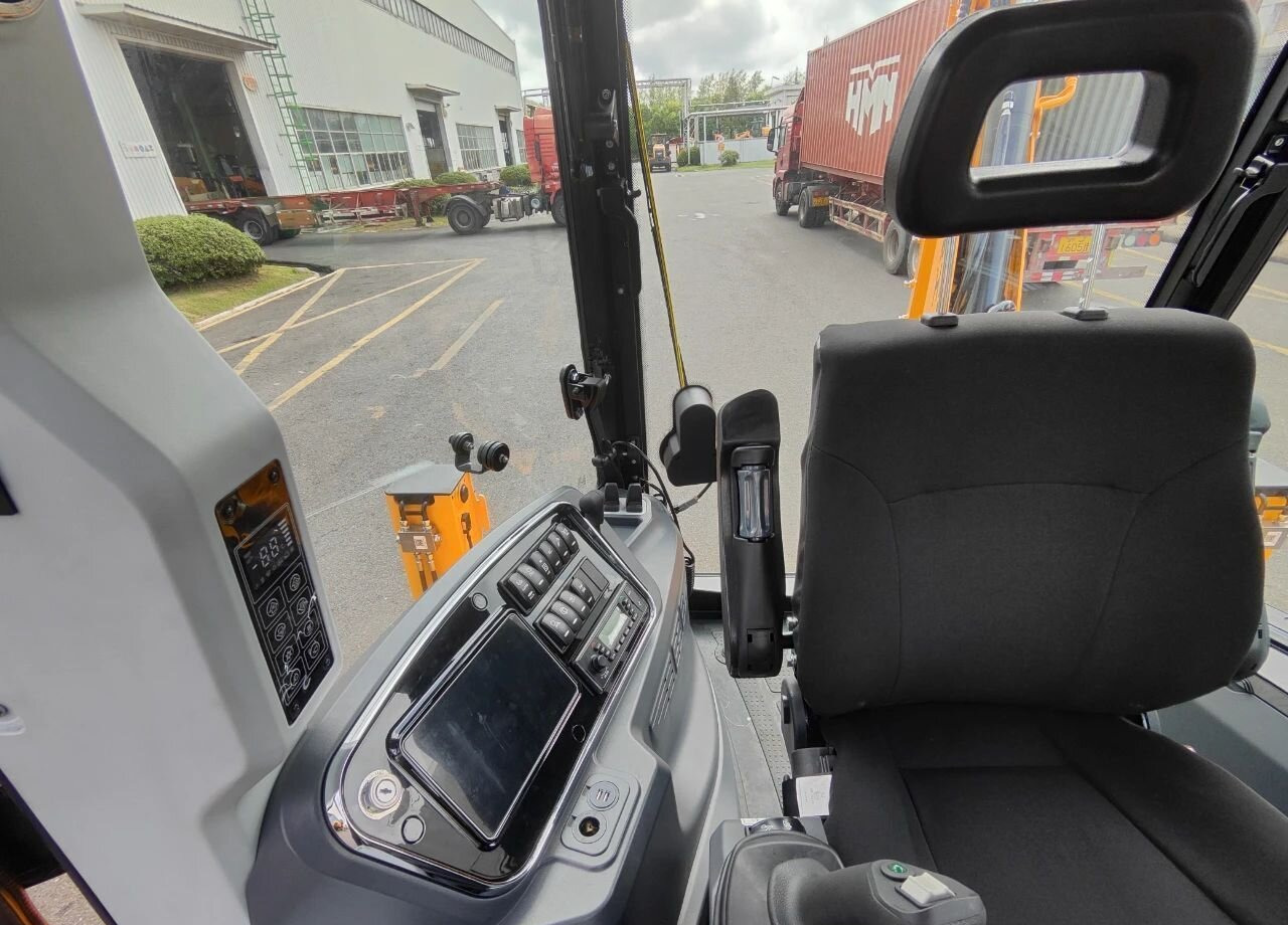 Новый Экскаватор-погрузчик Lonking 83C: фото 10