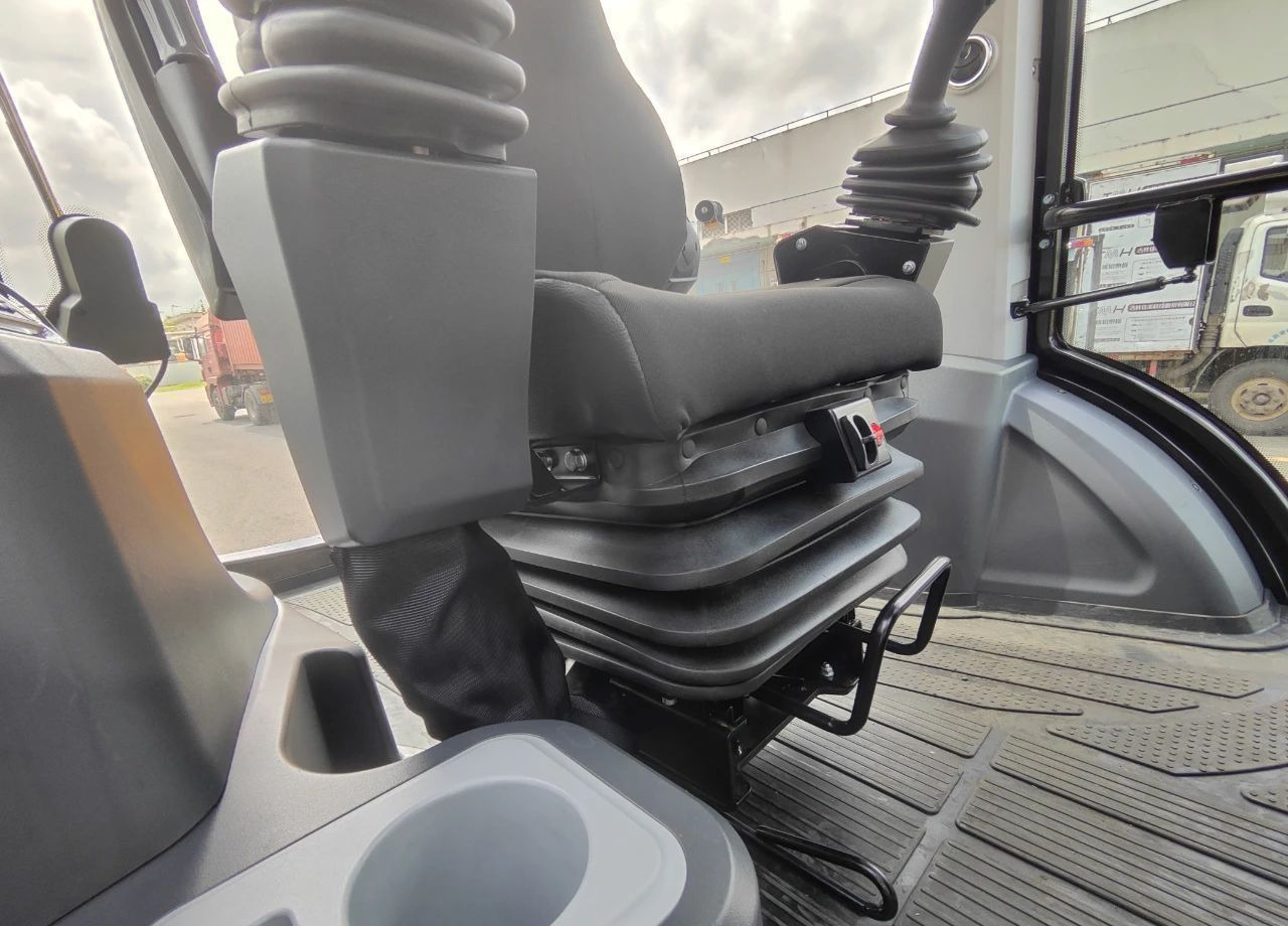 Новый Экскаватор-погрузчик Lonking 83C: фото 17 Новый Экскаватор-погрузчик Lonking 83C: фото 17