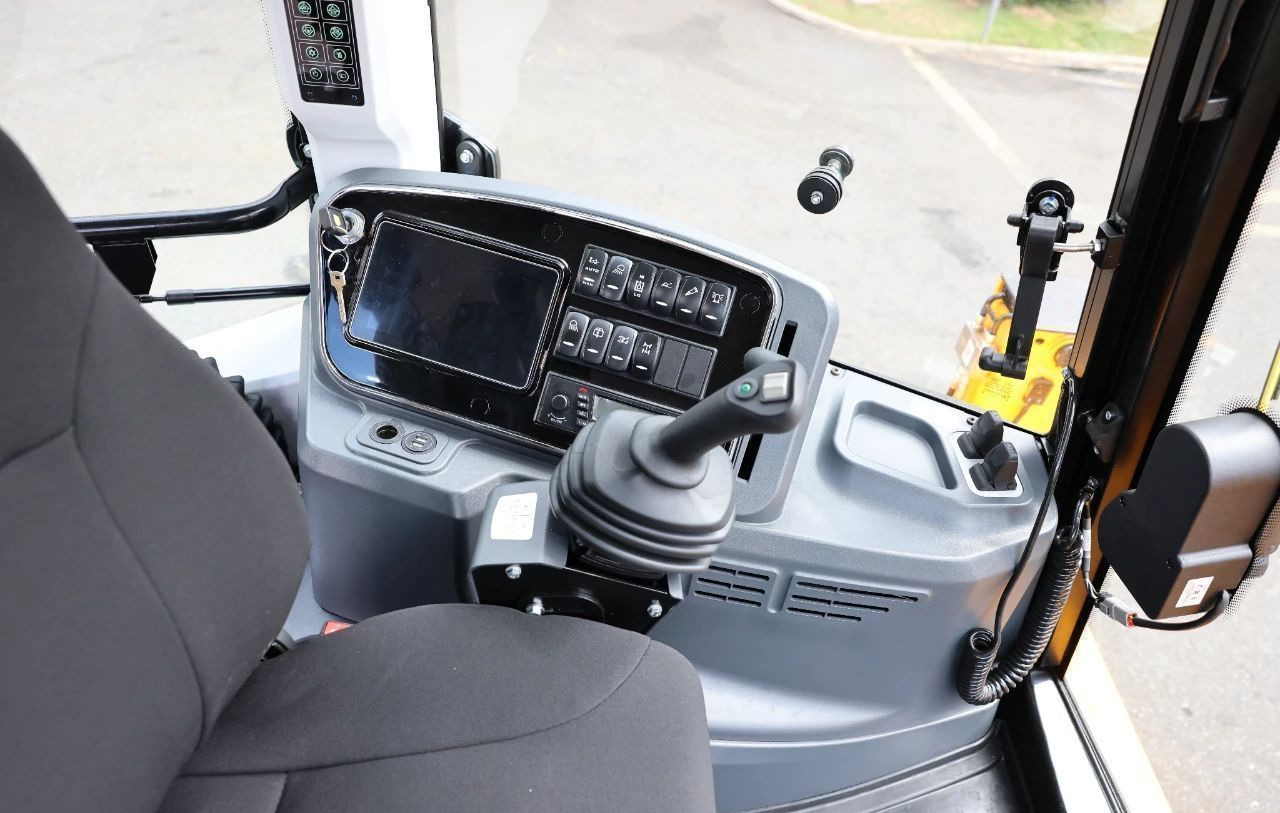 Новый Экскаватор-погрузчик Lonking 83C: фото 19