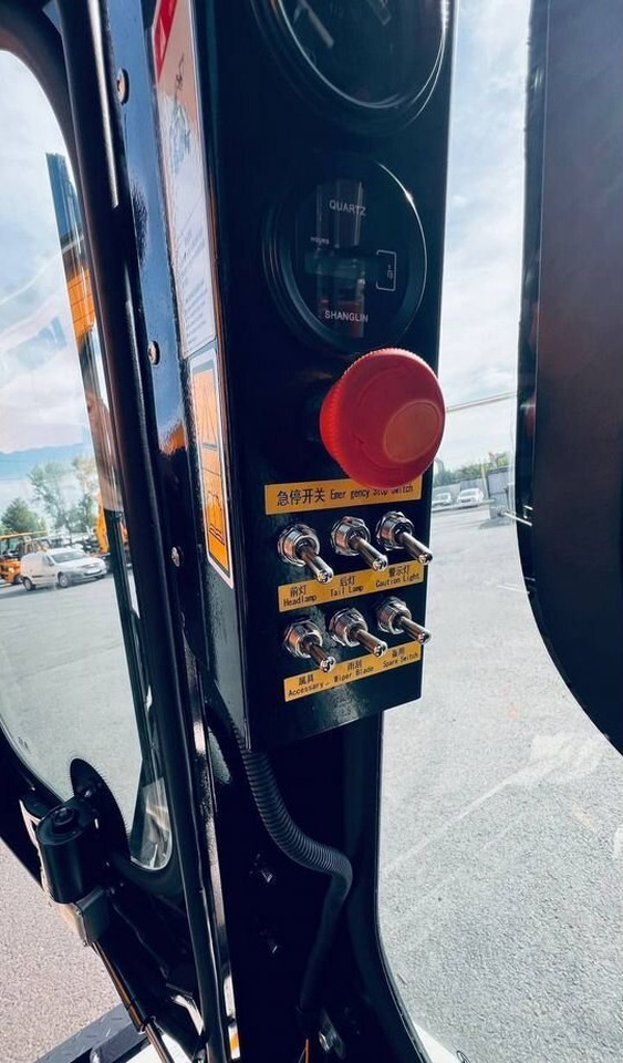 Новый Мини-погрузчик с бортовым поворотом Lonking CDM303: фото 13