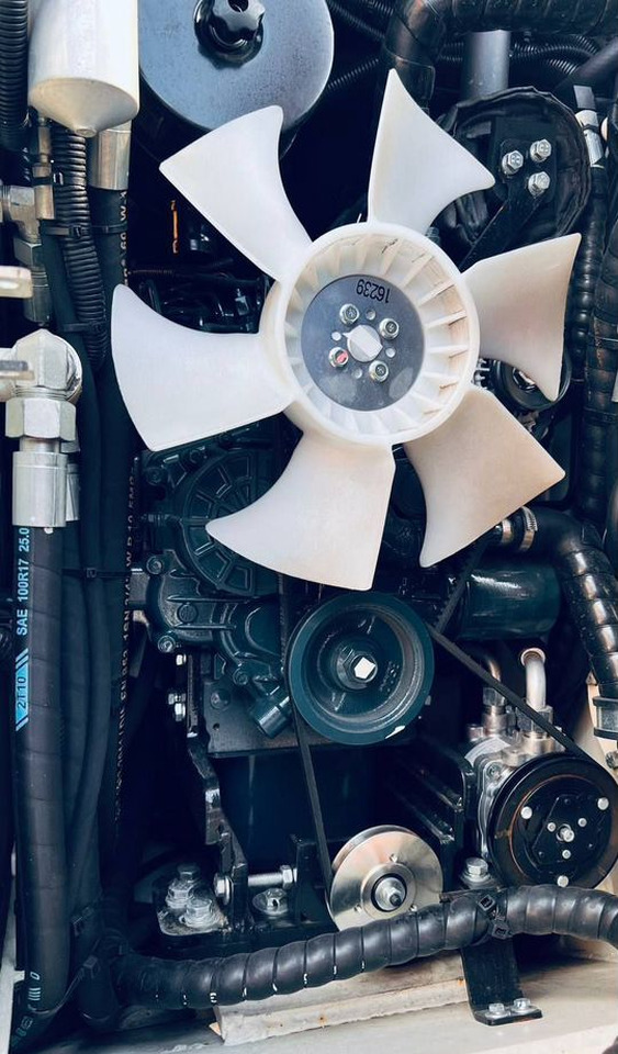 Новый Мини-погрузчик (с бортовым поворотом) Lonking CDM303: фото 11