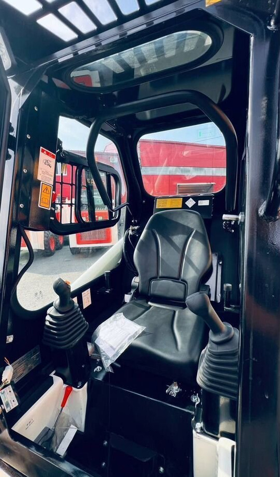 Новый Мини-погрузчик с бортовым поворотом Lonking CDM303: фото 8