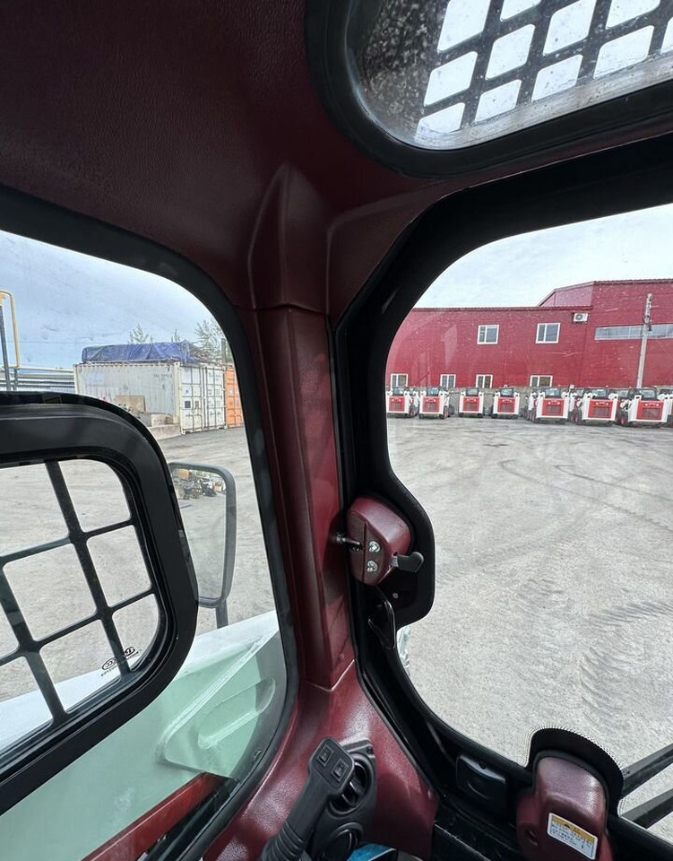 Lonking CDM307 - Мини-погрузчик с бортовым поворотом: фото 5 Lonking CDM307 - Мини-погрузчик с бортовым поворотом: фото 5