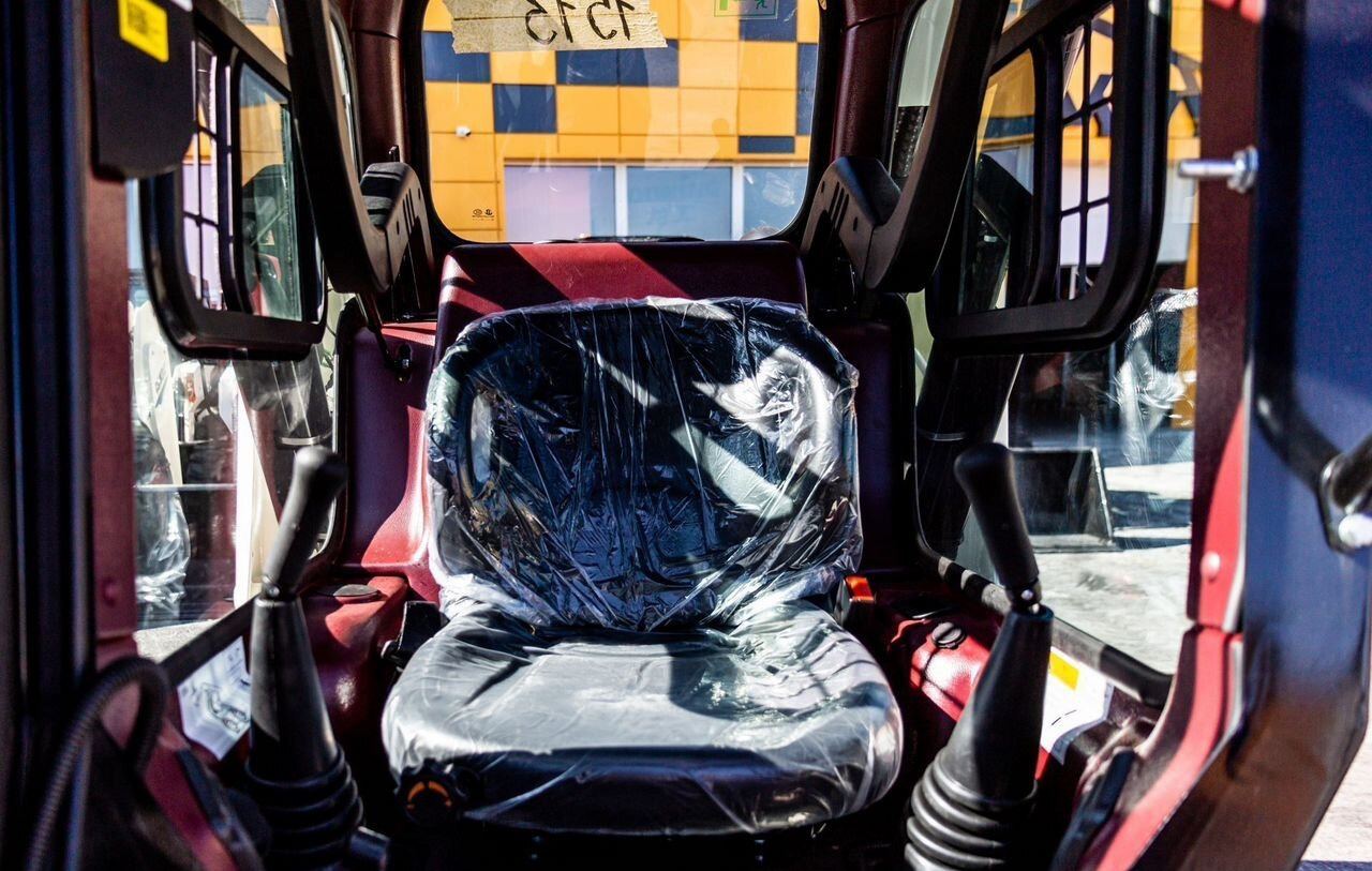 Новый Мини-погрузчик с бортовым поворотом Lonking CDM307: фото 9