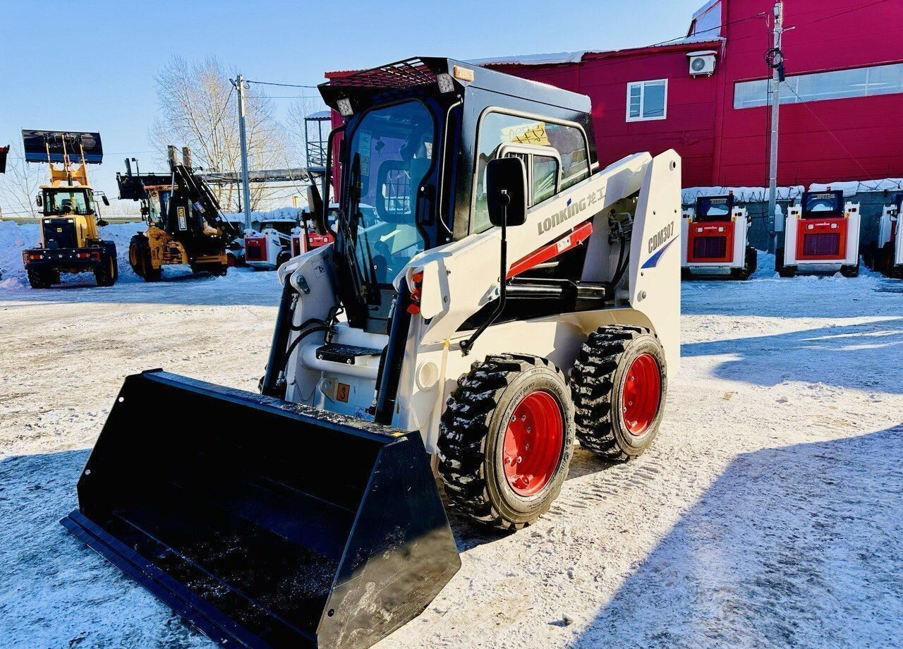 Lonking CDM307 - Мини-погрузчик с бортовым поворотом: фото 4 Lonking CDM307 - Мини-погрузчик с бортовым поворотом: фото 4