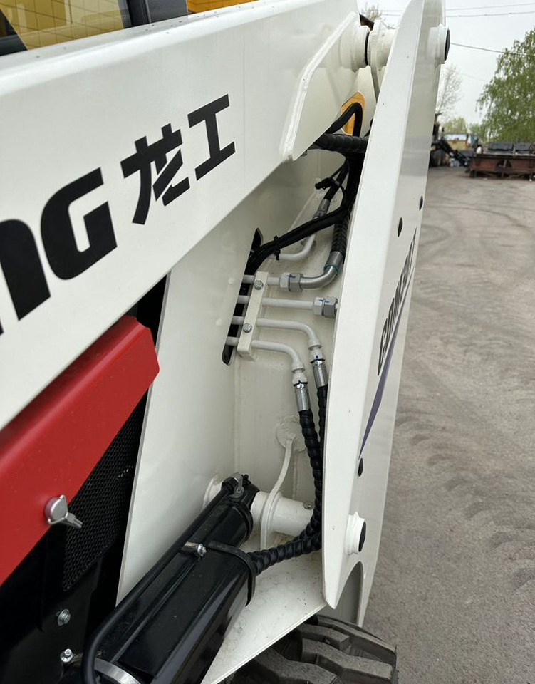 Новый Мини-погрузчик с бортовым поворотом Lonking CDM307: фото 20