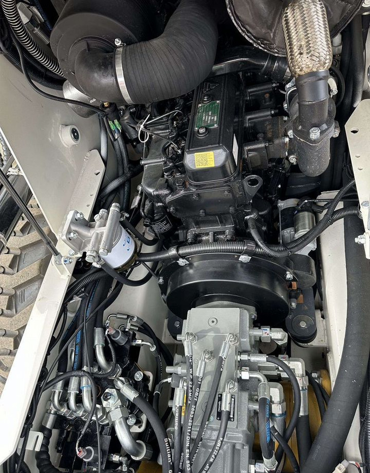 Новый Мини-погрузчик с бортовым поворотом Lonking CDM307: фото 13