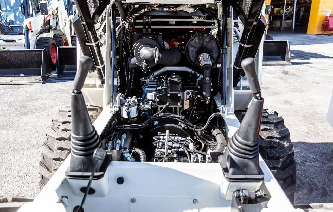 Новый Мини-погрузчик (с бортовым поворотом) Lonking CDM307: фото 13