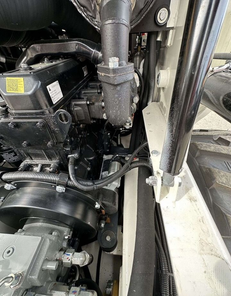 Новый Мини-погрузчик с бортовым поворотом Lonking CDM307: фото 17