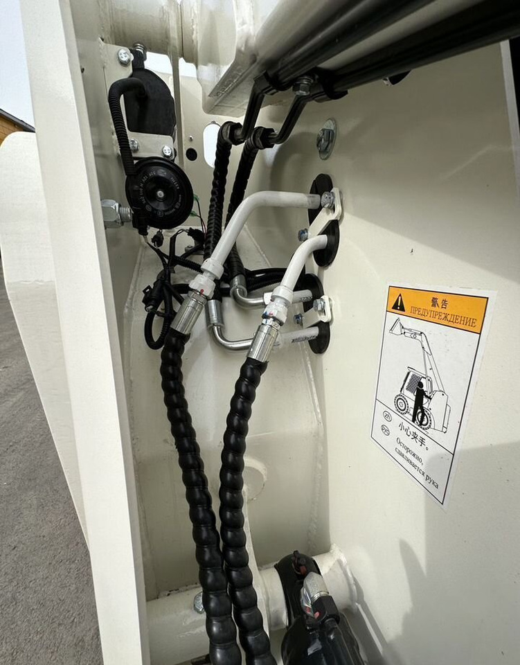 Новый Мини-погрузчик с бортовым поворотом Lonking CDM307: фото 28