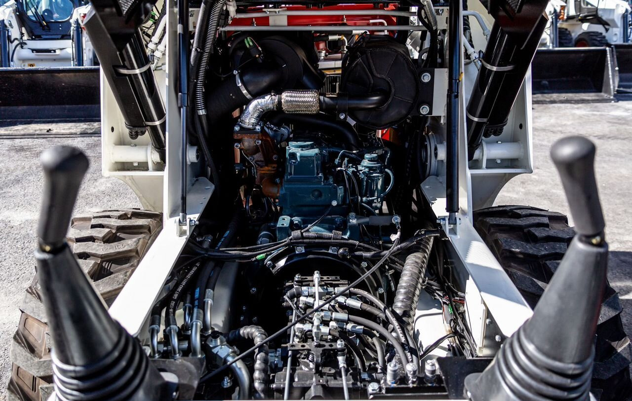 Новый Мини-погрузчик (с бортовым поворотом) Lonking CDM307: фото 12