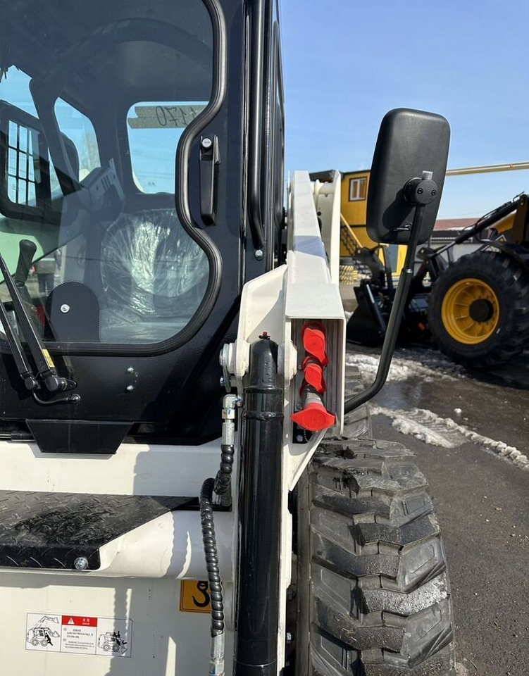 Новый Мини-погрузчик с бортовым поворотом Lonking CDM308: фото 7