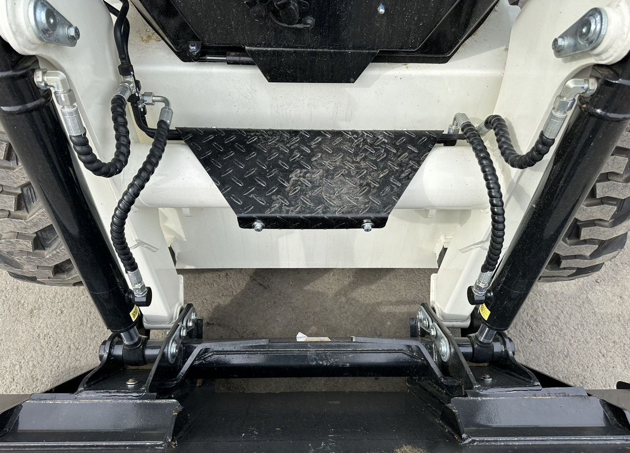 Новый Мини-погрузчик с бортовым поворотом Lonking CDM308: фото 17