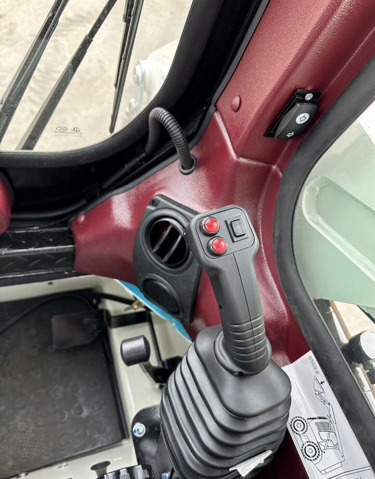 Новый Мини-погрузчик с бортовым поворотом Lonking CDM308: фото 17