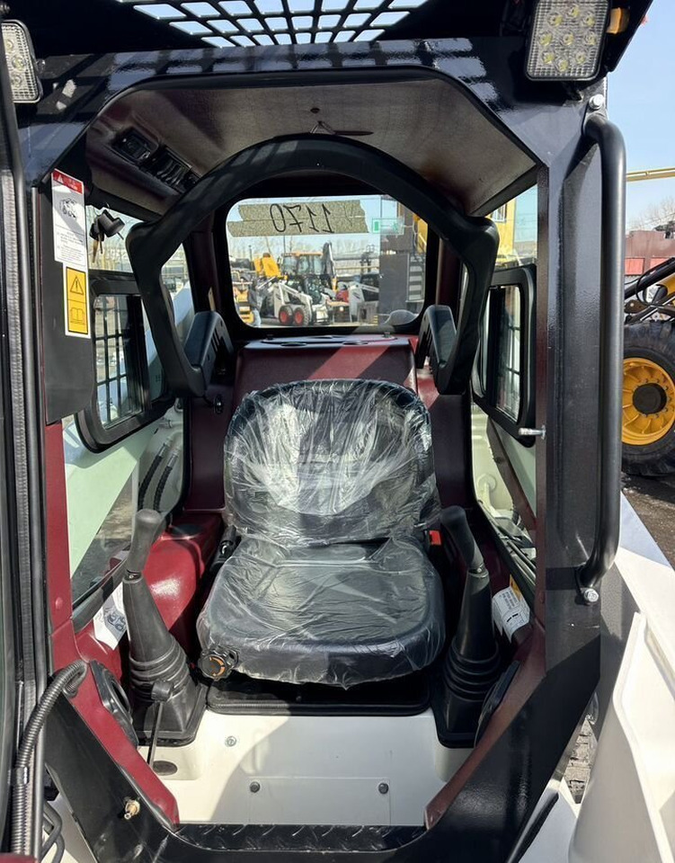 Новый Мини-погрузчик с бортовым поворотом Lonking CDM308: фото 8