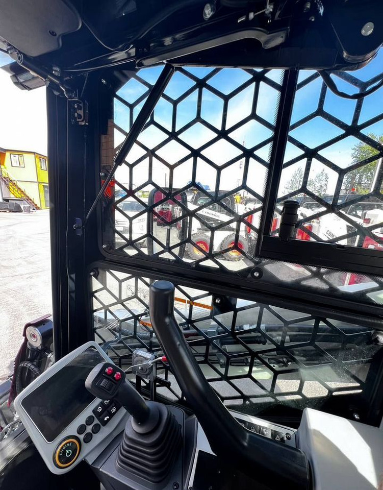 Новый Гусеничный мини-погрузчик Lonking CDM311T: фото 11 Новый Гусеничный мини-погрузчик Lonking CDM311T: фото 11