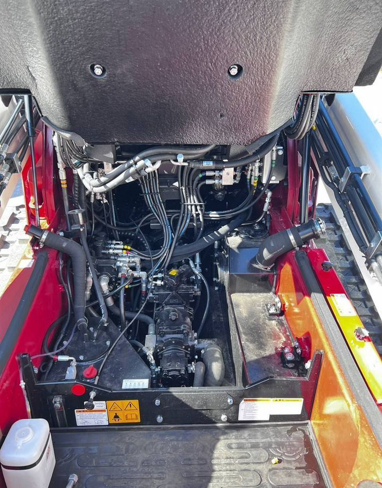 Новый Мини-погрузчик (с бортовым поворотом) Lonking CDM311T: фото 17