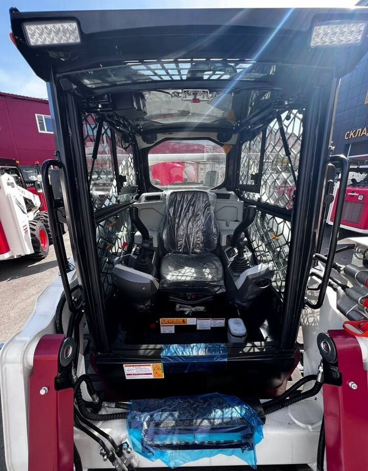 Новый Гусеничный мини-погрузчик Lonking CDM311T: фото 10