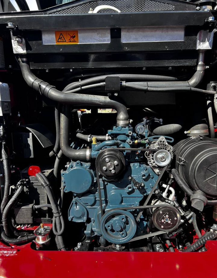 Новый Мини-погрузчик с бортовым поворотом Lonking CDM311T: фото 8