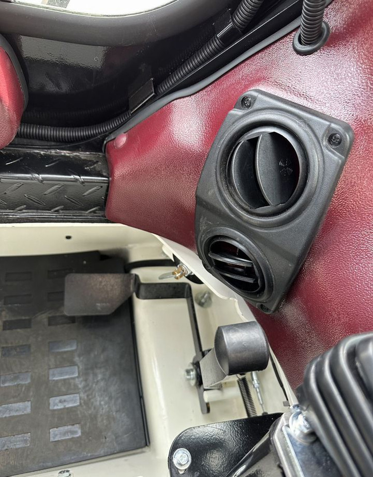 Новый Мини-погрузчик с бортовым поворотом Lonking CDM312: фото 24