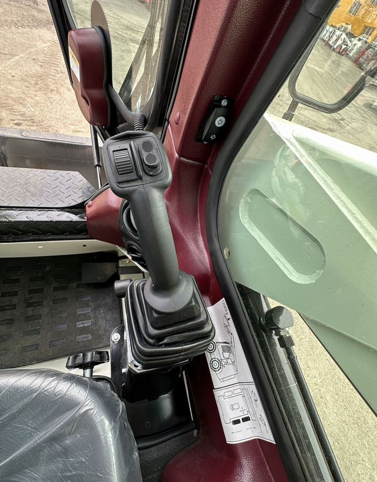 Новый Мини-погрузчик с бортовым поворотом Lonking CDM312: фото 25