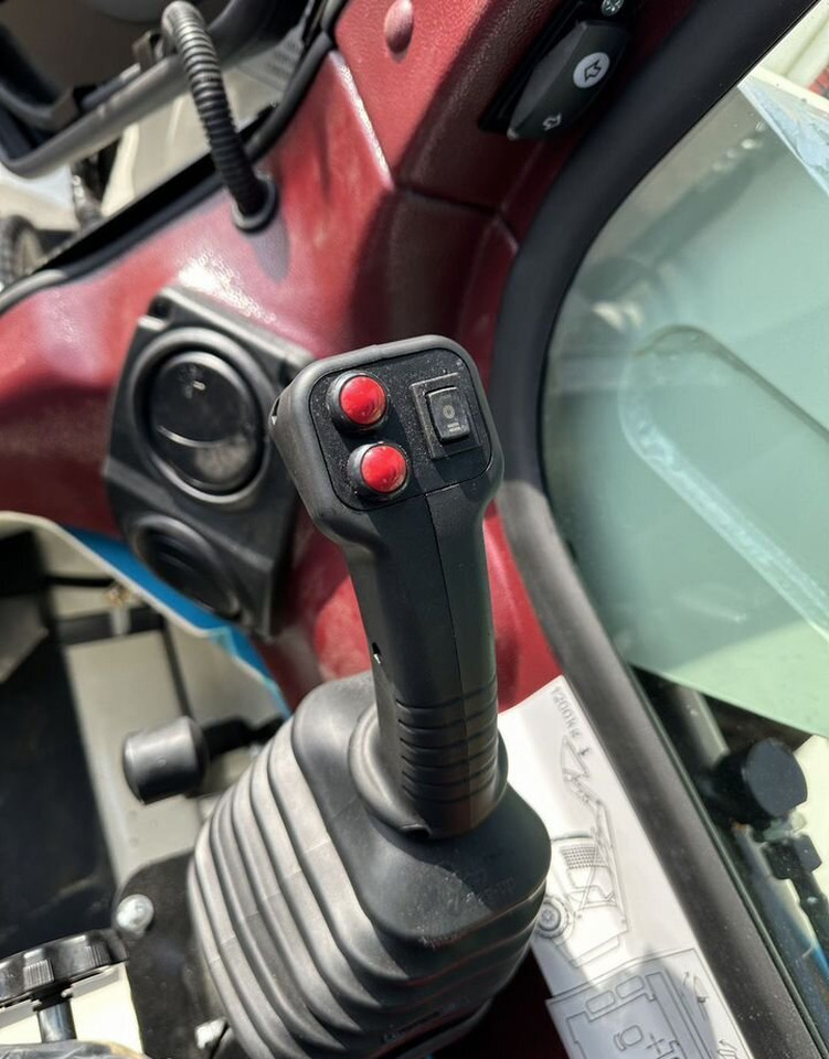 Новый Мини-погрузчик с бортовым поворотом Lonking CDM312: фото 13