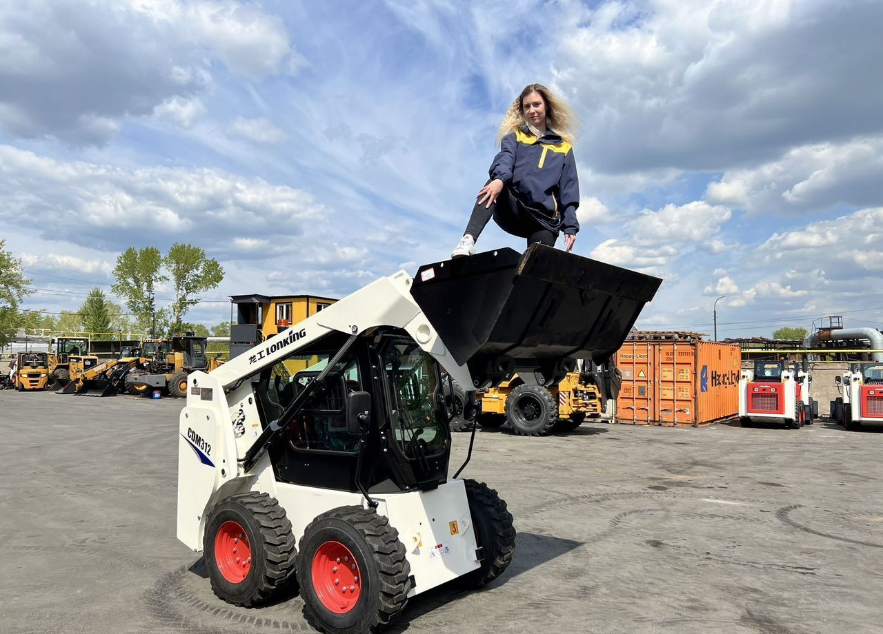 Lonking CDM312 - Мини-погрузчик с бортовым поворотом: фото 1 Lonking CDM312 - Мини-погрузчик с бортовым поворотом: фото 1
